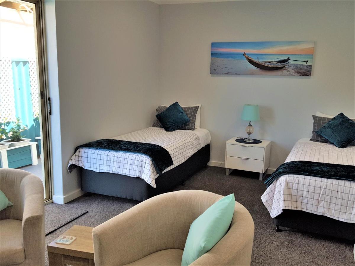 Palm Beach Guest House Rockingham Dış mekan fotoğraf