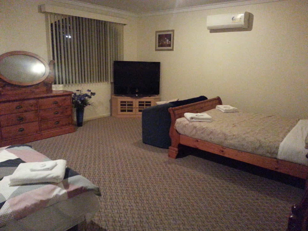 Palm Beach Guest House Rockingham Dış mekan fotoğraf